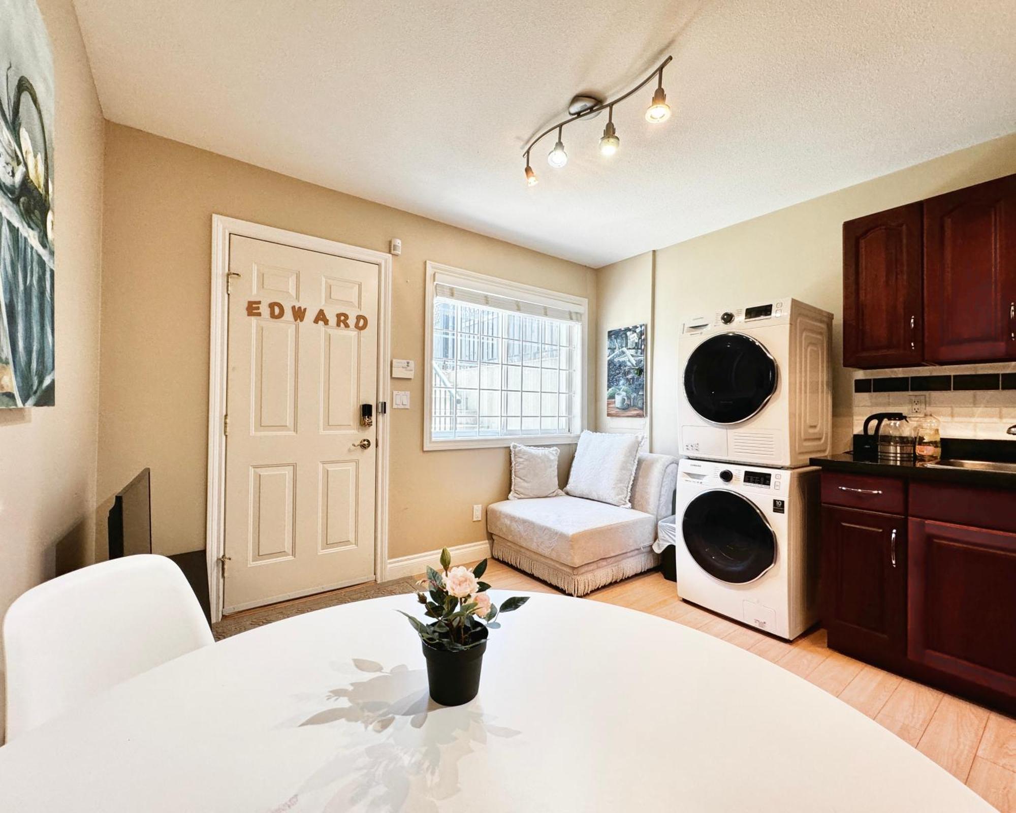 Cozy 1Bedroom Suite Near Downtown Vancouver Bagian luar foto